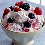 Creamy Berry Cheesecake Salad (Low-Carb) 01