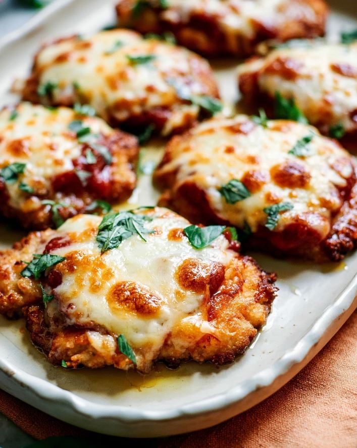 Keto Chicken Parmesan With a Serious Crunch