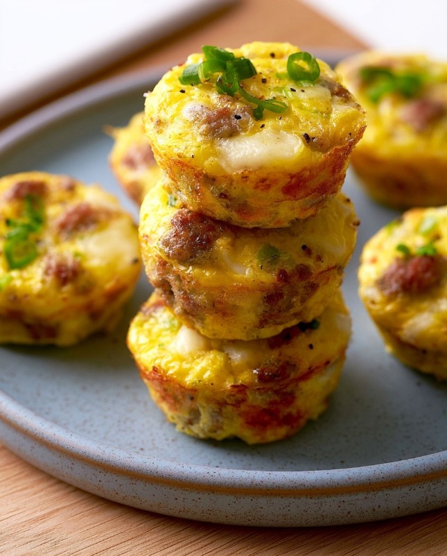 Spicy Keto Sausage Egg Cups for Busy Weeks
