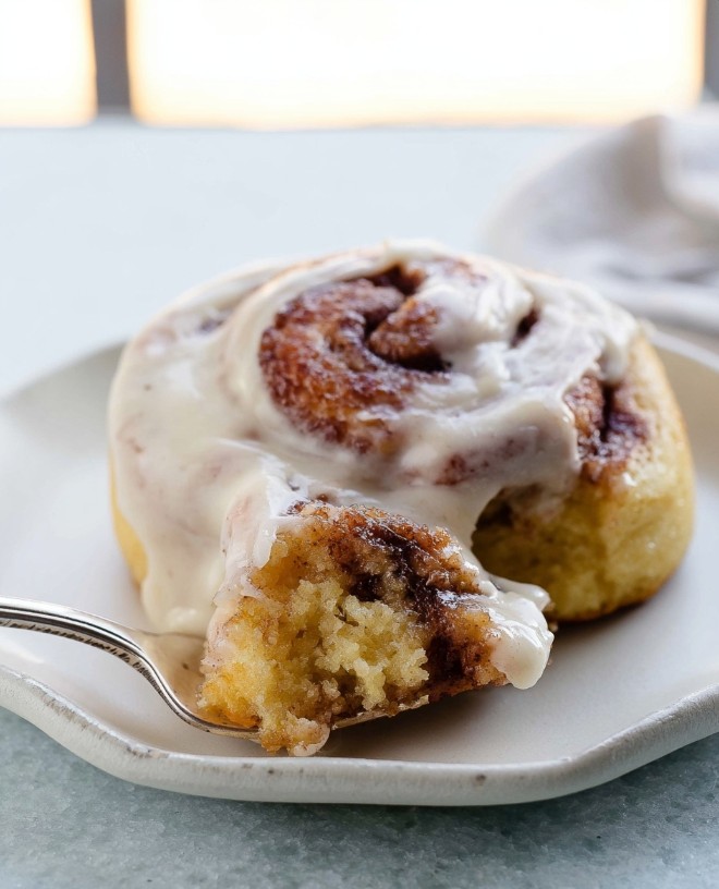 The Bakery-Soft Keto Cinnamon Rolls Recipe