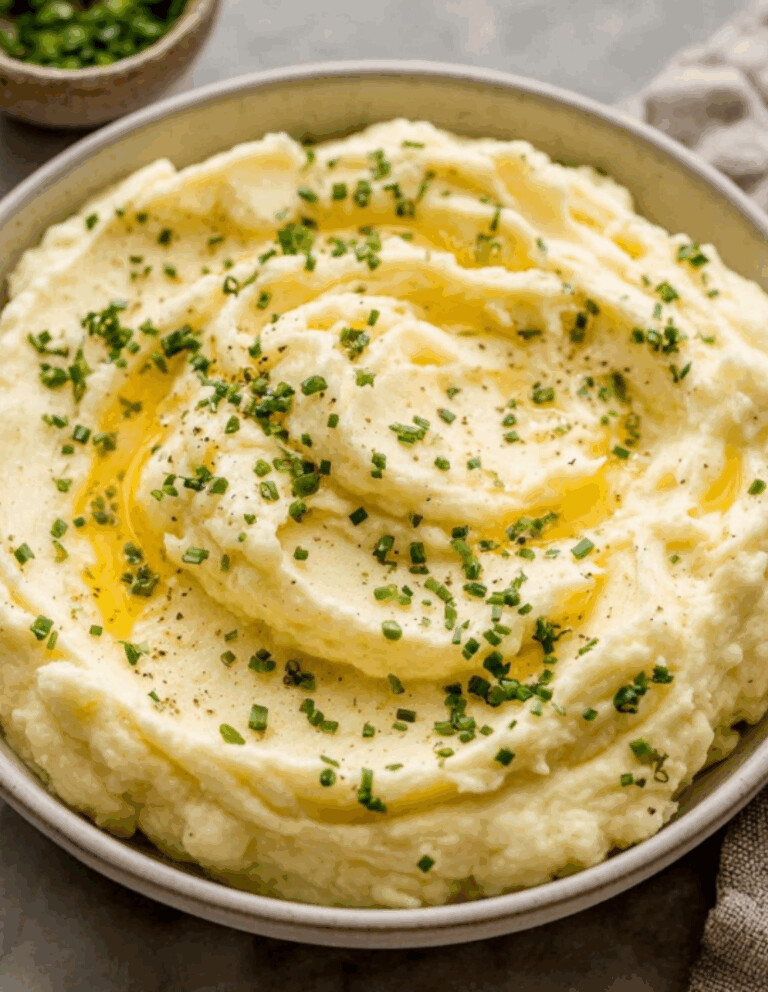 The Ultimate Creamy Low-Carb Cauliflower Mash (Ready in 30 Minutes)